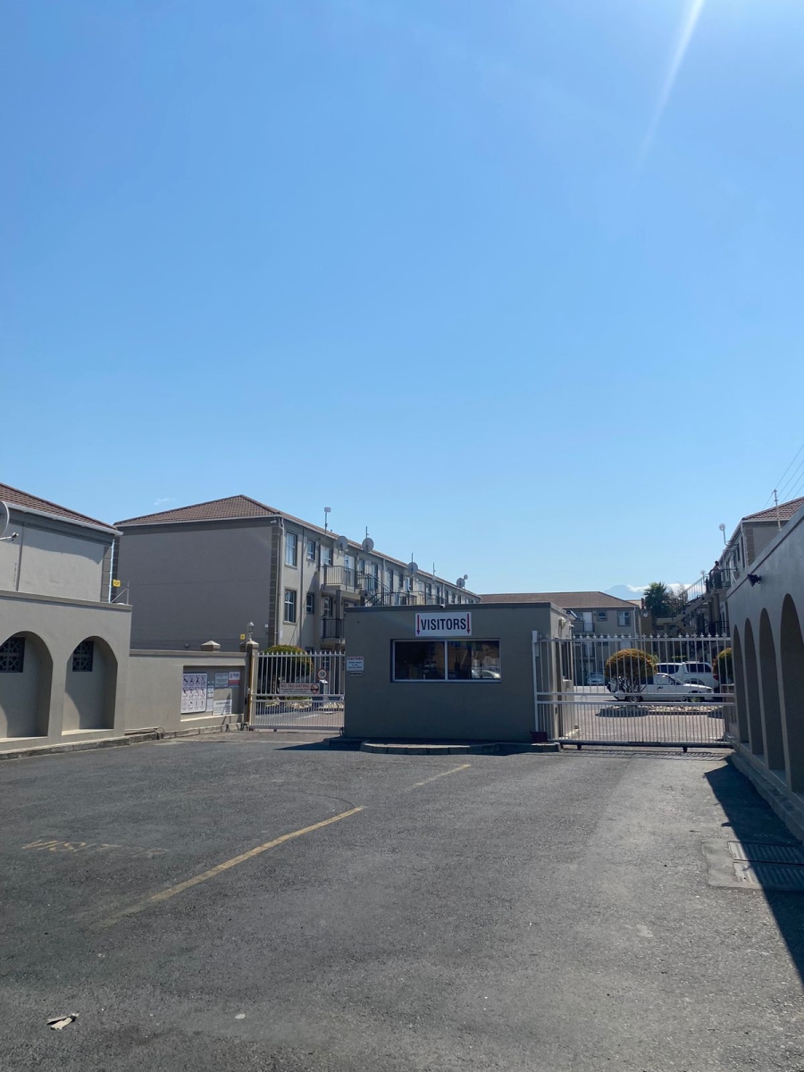 2 Bedroom Property for Sale in Guldenland Western Cape